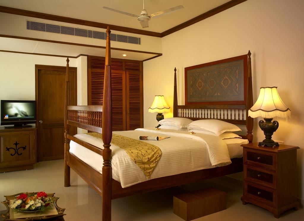 Nani Hotel Kollam Exterior foto