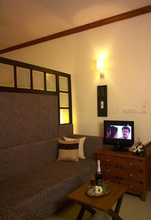 Nani Hotel Kollam Exterior foto